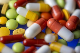 Pour Interpharma, "l'approvisionnement en médicaments est en danger" (image d'illustration). KEYSTONE/DPA/HENDRIK SCHMIDT